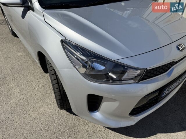 Серый Киа Рио, объемом двигателя 1.59 л и пробегом 40 тыс. км за 13000 $, фото 16 на Automoto.ua
