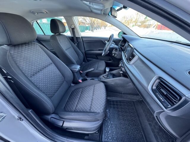 Сірий Кіа Ріо, об'ємом двигуна 1.6 л та пробігом 65 тис. км за 12700 $, фото 22 на Automoto.ua