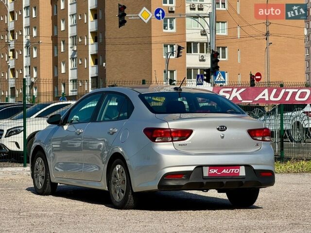 Серый Киа Рио, объемом двигателя 1.59 л и пробегом 68 тыс. км за 10900 $, фото 7 на Automoto.ua