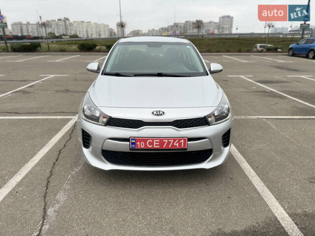 Серый Киа Рио, объемом двигателя 1.6 л и пробегом 65 тыс. км за 12800 $, фото 3 на Automoto.ua
