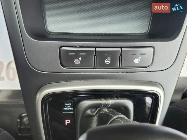Сірий Кіа Ріо, об'ємом двигуна 1.37 л та пробігом 135 тис. км за 12999 $, фото 27 на Automoto.ua
