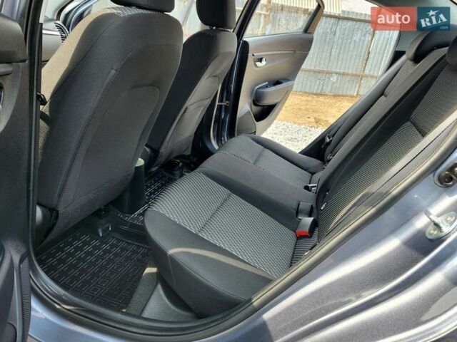 Сірий Кіа Ріо, об'ємом двигуна 1.37 л та пробігом 135 тис. км за 12999 $, фото 33 на Automoto.ua