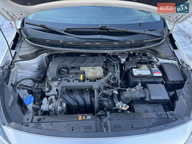 Серый Киа Рио, объемом двигателя 1.59 л и пробегом 65 тыс. км за 12700 $, фото 58 на Automoto.ua