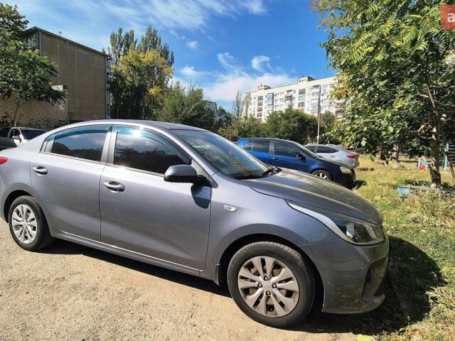 Серый Киа Рио, объемом двигателя 1.37 л и пробегом 170 тыс. км за 11000 $, фото 2 на Automoto.ua