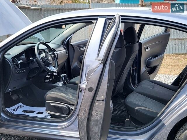 Сірий Кіа Ріо, об'ємом двигуна 1.37 л та пробігом 135 тис. км за 12999 $, фото 34 на Automoto.ua