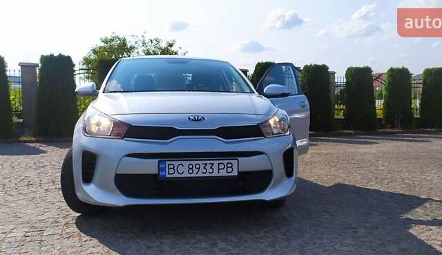 Серый Киа Рио, объемом двигателя 1.6 л и пробегом 8 тыс. км за 14500 $, фото 19 на Automoto.ua