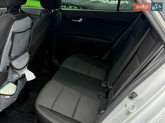 Серый Киа Рио, объемом двигателя 1.59 л и пробегом 108 тыс. км за 11800 $, фото 15 на Automoto.ua