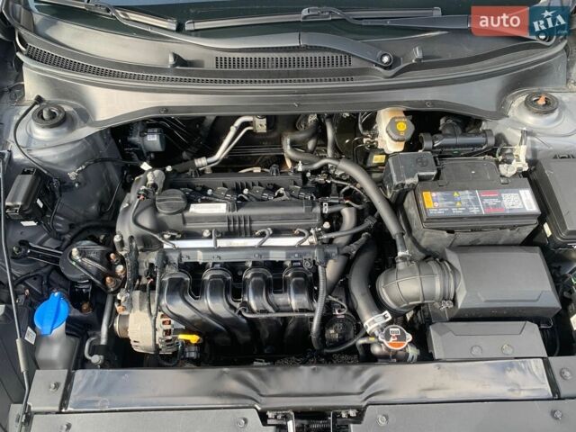 Серый Киа Рио, объемом двигателя 1.59 л и пробегом 97 тыс. км за 13500 $, фото 9 на Automoto.ua