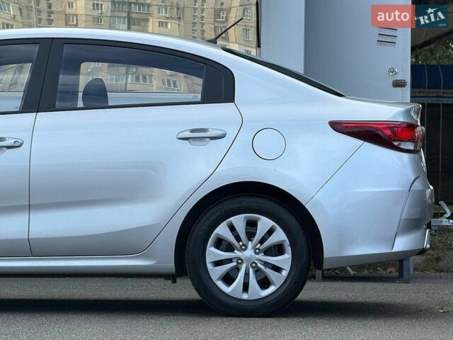 Серый Киа Рио, объемом двигателя 1.37 л и пробегом 95 тыс. км за 14000 $, фото 17 на Automoto.ua