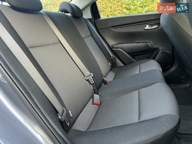 Серый Киа Рио, объемом двигателя 1.37 л и пробегом 87 тыс. км за 13500 $, фото 47 на Automoto.ua