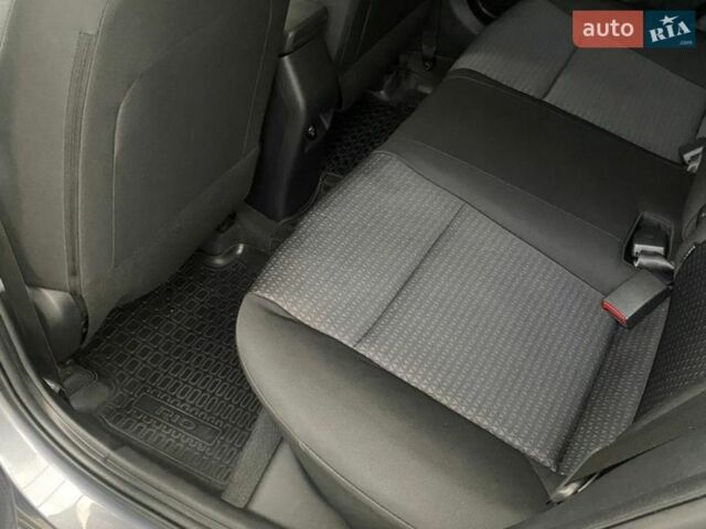Серый Киа Рио, объемом двигателя 1.59 л и пробегом 70 тыс. км за 15300 $, фото 11 на Automoto.ua