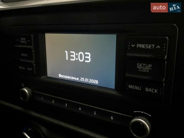 Сірий Кіа Ріо, об'ємом двигуна 1.37 л та пробігом 60 тис. км за 13999 $, фото 27 на Automoto.ua