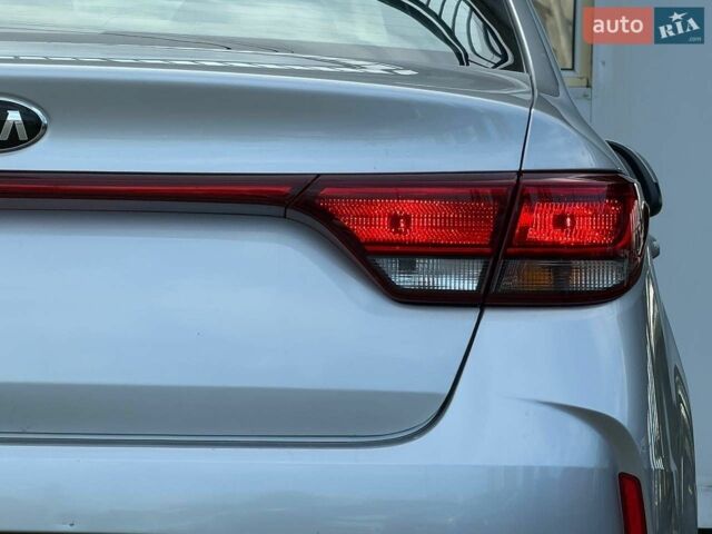 Серый Киа Рио, объемом двигателя 1.37 л и пробегом 95 тыс. км за 14000 $, фото 11 на Automoto.ua