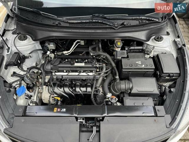 Серый Киа Рио, объемом двигателя 1.59 л и пробегом 78 тыс. км за 13800 $, фото 9 на Automoto.ua