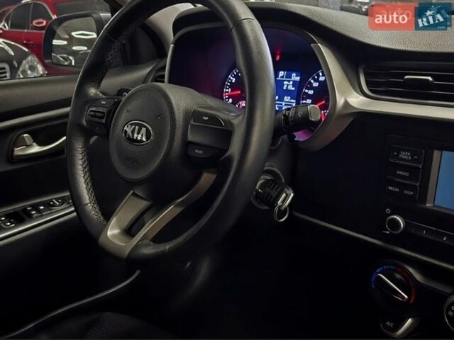 Серый Киа Рио, объемом двигателя 1.37 л и пробегом 60 тыс. км за 13800 $, фото 11 на Automoto.ua