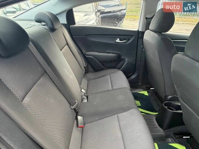 Серый Киа Рио, объемом двигателя 1.37 л и пробегом 95 тыс. км за 14000 $, фото 41 на Automoto.ua
