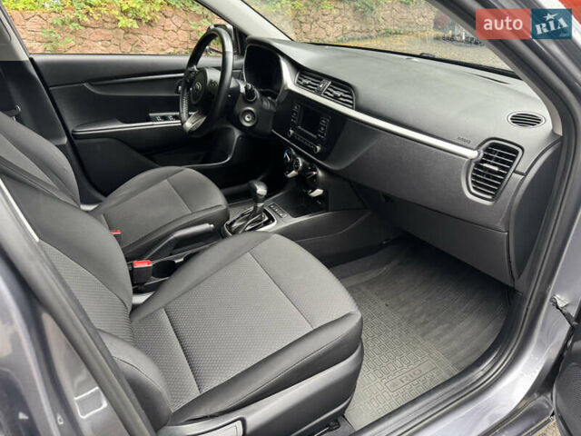 Серый Киа Рио, объемом двигателя 1.37 л и пробегом 67 тыс. км за 13800 $, фото 20 на Automoto.ua