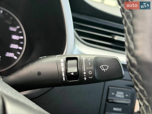 Серый Киа Рио, объемом двигателя 1.37 л и пробегом 95 тыс. км за 14000 $, фото 28 на Automoto.ua
