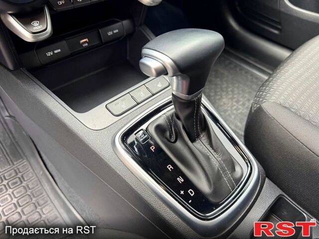 Серый Киа Рио, объемом двигателя 1.6 л и пробегом 70 тыс. км за 15300 $, фото 6 на Automoto.ua