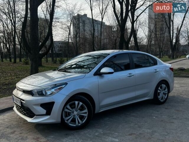 Серый Киа Рио, объемом двигателя 1.59 л и пробегом 109 тыс. км за 12200 $, фото 2 на Automoto.ua