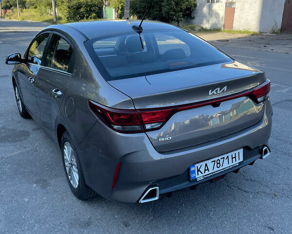 Серый Киа Рио, объемом двигателя 1.59 л и пробегом 27 тыс. км за 15000 $, фото 2 на Automoto.ua