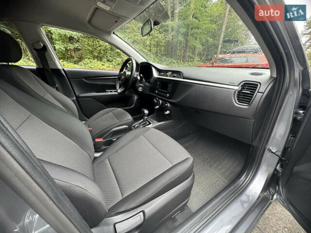 Серый Киа Рио, объемом двигателя 1.37 л и пробегом 67 тыс. км за 13800 $, фото 19 на Automoto.ua