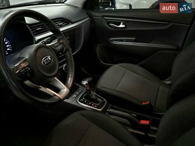 Сірий Кіа Ріо, об'ємом двигуна 1.37 л та пробігом 60 тис. км за 13999 $, фото 14 на Automoto.ua