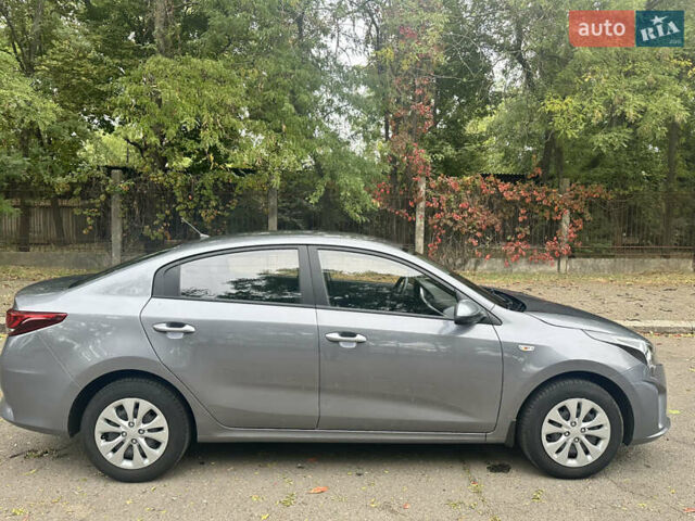 Серый Киа Рио, объемом двигателя 1.37 л и пробегом 57 тыс. км за 13800 $, фото 6 на Automoto.ua