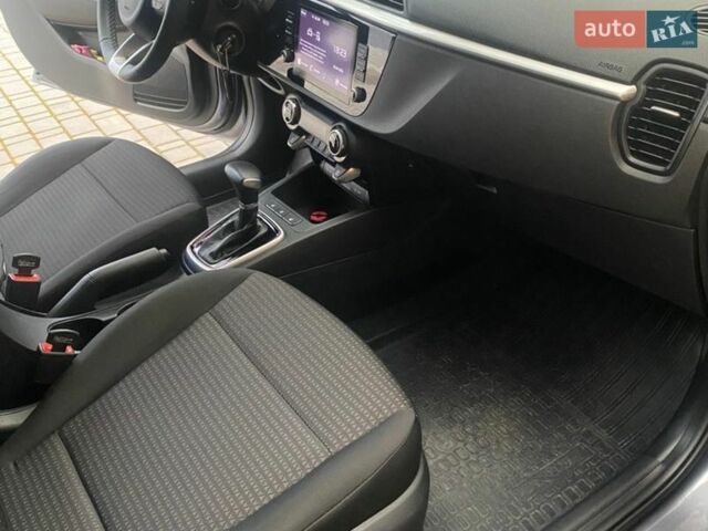Серый Киа Рио, объемом двигателя 1.59 л и пробегом 70 тыс. км за 15300 $, фото 13 на Automoto.ua