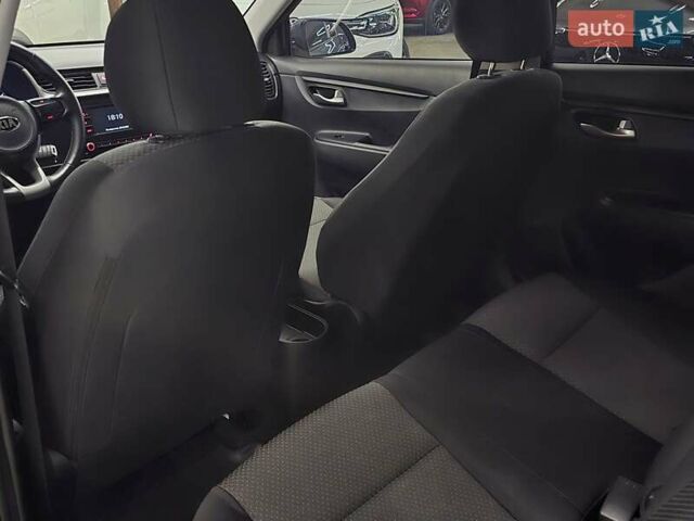 Сірий Кіа Ріо, об'ємом двигуна 1.37 л та пробігом 60 тис. км за 13999 $, фото 18 на Automoto.ua