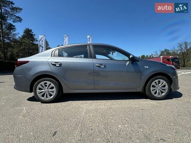 Серый Киа Рио, объемом двигателя 1.37 л и пробегом 81 тыс. км за 13500 $, фото 5 на Automoto.ua
