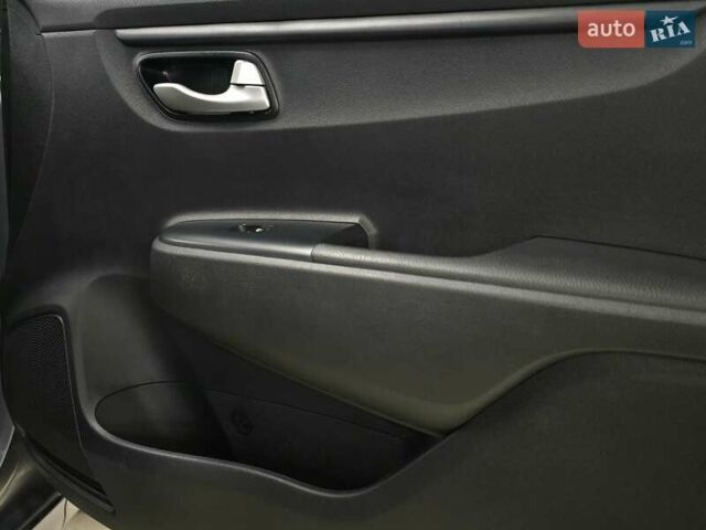 Сірий Кіа Ріо, об'ємом двигуна 1.37 л та пробігом 60 тис. км за 13999 $, фото 22 на Automoto.ua