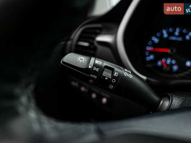 Серый Киа Рио, объемом двигателя 1.6 л и пробегом 27 тыс. км за 15859 $, фото 14 на Automoto.ua