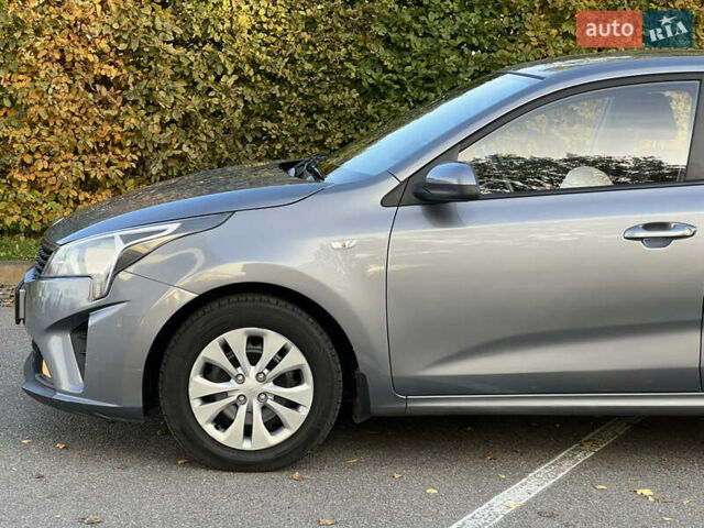 Серый Киа Рио, объемом двигателя 1.37 л и пробегом 87 тыс. км за 13500 $, фото 11 на Automoto.ua