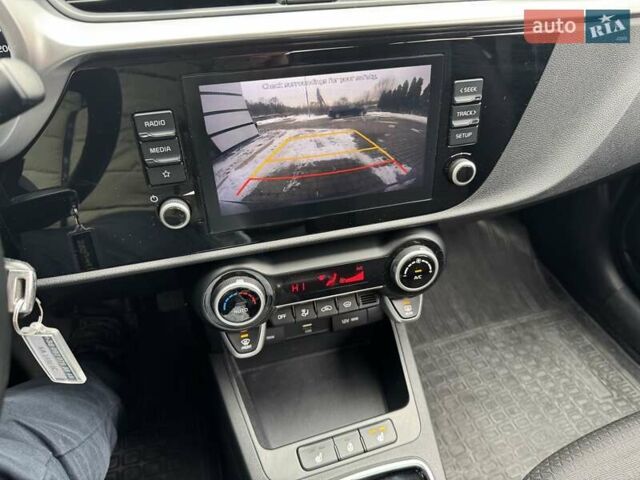Сірий Кіа Ріо, об'ємом двигуна 1.59 л та пробігом 125 тис. км за 13800 $, фото 11 на Automoto.ua