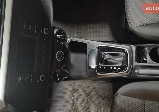 Серый Киа Рио, объемом двигателя 1.37 л и пробегом 64 тыс. км за 12900 $, фото 7 на Automoto.ua