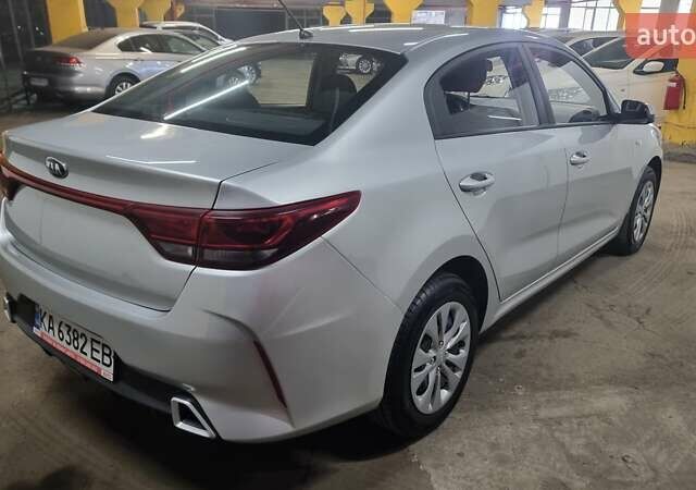 Серый Киа Рио, объемом двигателя 1.37 л и пробегом 64 тыс. км за 12900 $, фото 3 на Automoto.ua