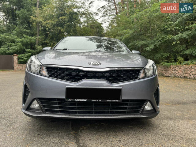 Серый Киа Рио, объемом двигателя 1.37 л и пробегом 67 тыс. км за 13800 $, фото 5 на Automoto.ua