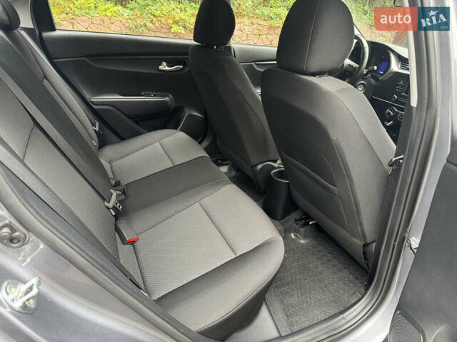 Серый Киа Рио, объемом двигателя 1.37 л и пробегом 67 тыс. км за 13800 $, фото 21 на Automoto.ua