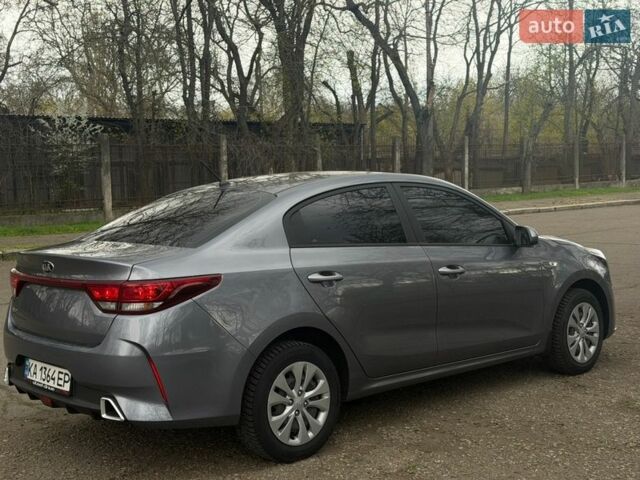 Серый Киа Рио, объемом двигателя 1.37 л и пробегом 60 тыс. км за 13800 $, фото 2 на Automoto.ua