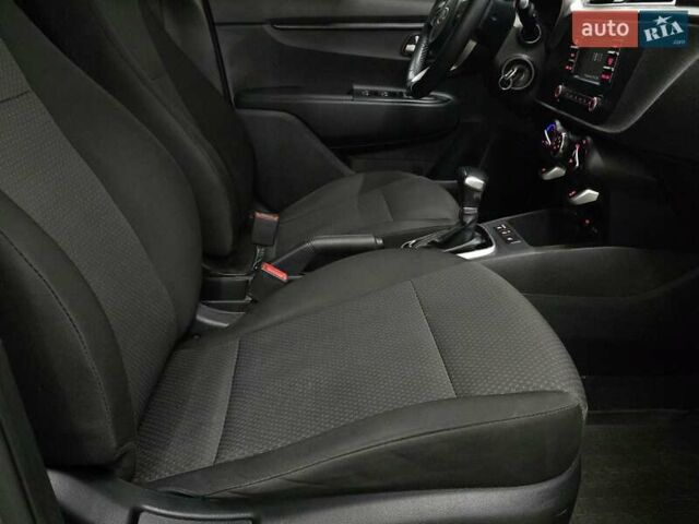 Сірий Кіа Ріо, об'ємом двигуна 1.37 л та пробігом 60 тис. км за 13999 $, фото 24 на Automoto.ua