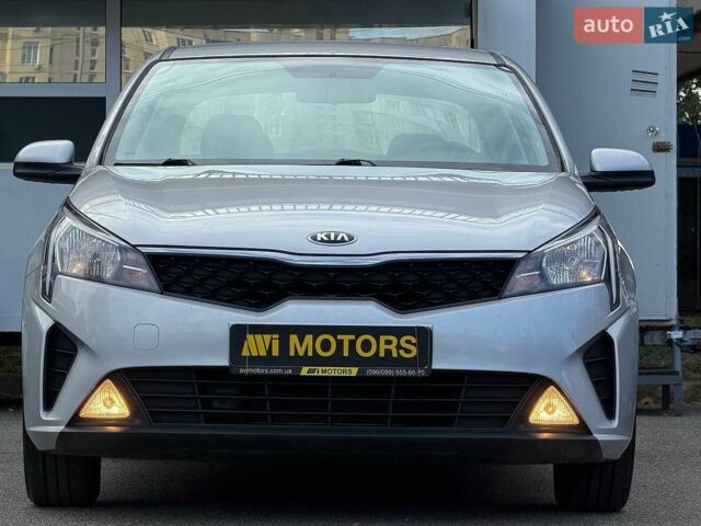 Серый Киа Рио, объемом двигателя 1.37 л и пробегом 95 тыс. км за 14000 $, фото 8 на Automoto.ua