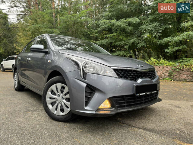Серый Киа Рио, объемом двигателя 1.37 л и пробегом 67 тыс. км за 13800 $, фото 2 на Automoto.ua