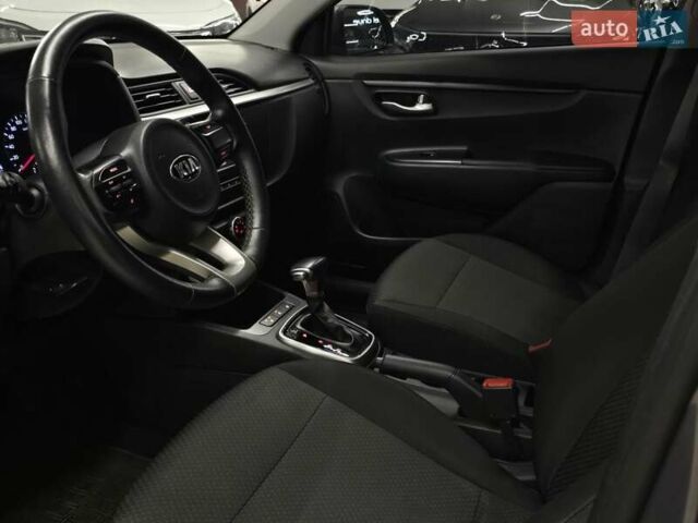 Сірий Кіа Ріо, об'ємом двигуна 1.37 л та пробігом 60 тис. км за 13999 $, фото 12 на Automoto.ua