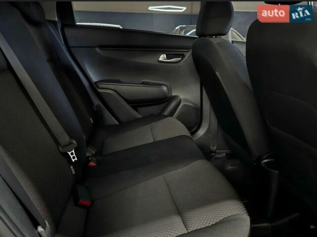 Серый Киа Рио, объемом двигателя 1.37 л и пробегом 60 тыс. км за 13800 $, фото 15 на Automoto.ua