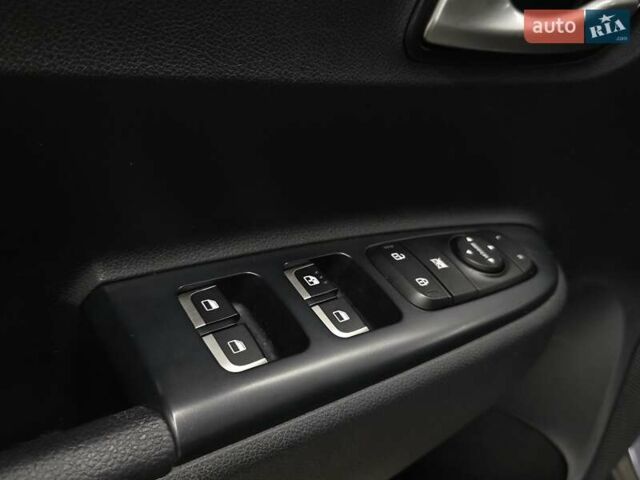 Сірий Кіа Ріо, об'ємом двигуна 1.37 л та пробігом 60 тис. км за 13999 $, фото 17 на Automoto.ua