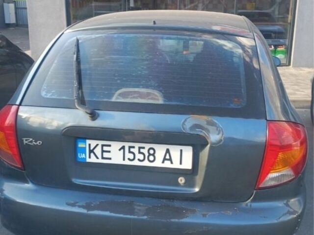 Серый Киа Рио, объемом двигателя 1.5 л и пробегом 315 тыс. км за 1250 $, фото 4 на Automoto.ua