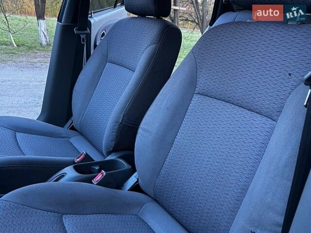 Серый Киа Рио, объемом двигателя 1.49 л и пробегом 170 тыс. км за 2500 $, фото 15 на Automoto.ua