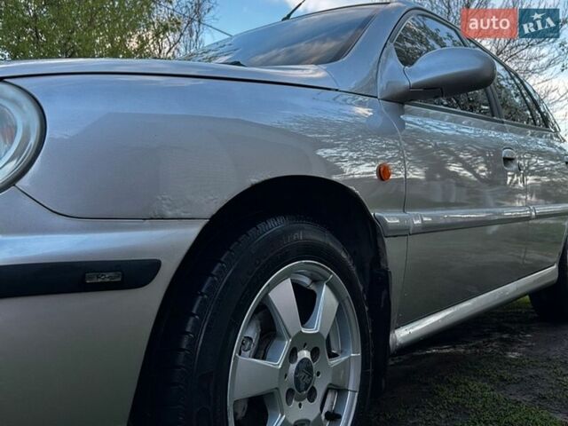 Серый Киа Рио, объемом двигателя 1.49 л и пробегом 170 тыс. км за 2500 $, фото 1 на Automoto.ua