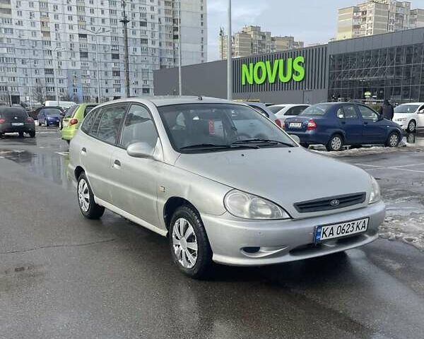 Серый Киа Рио, объемом двигателя 1.49 л и пробегом 251 тыс. км за 1800 $, фото 1 на Automoto.ua